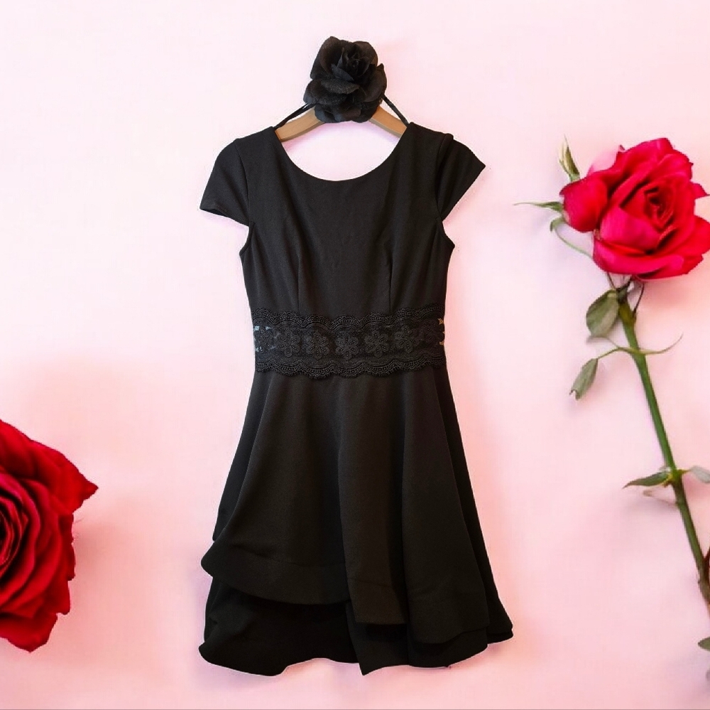 B. Darlin Elegant Black Cap Sleeve Dress Size 7/8 Y2K